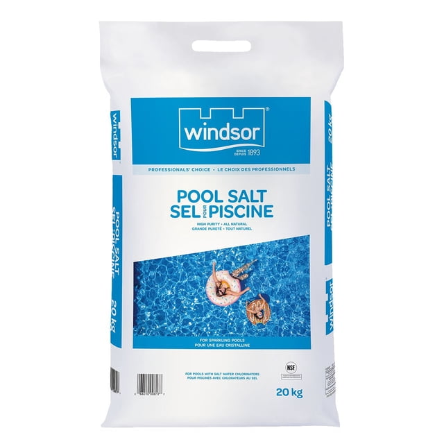 Windsor 20kg Professional's Choice Sac de Sel de Piscine à Haute Pureté, Cristaux Tout Naturels à Grain Fin pour Chlorateurs de Piscine à Eau Salée, Présentant un Emballage Bleu et Blanc avec une image de Deux Personnes Flottantes sur des Gonflables de Piscine dans une Eau Claire, Idéal pour Entretenir des Piscines Étincelantes.