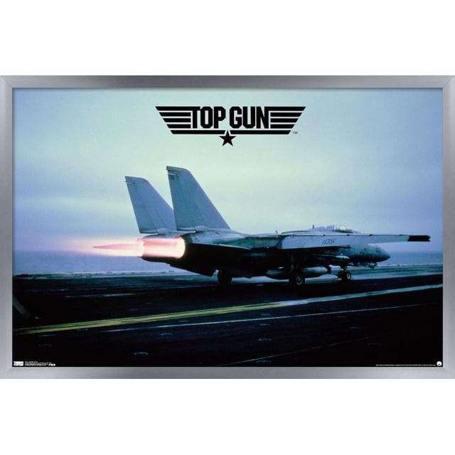 Affiche Murale Top Gun - Avion Maverick, 22,375 Pouces x 34 Pouces, Représentant une Vue Latérale d'Un Avion de Chasse Militaire avec des Pistolets Allumés sur un Pont de Porte-Avions au Crépuscule, Imprimée sur Papier Lustré pour une Décoration Murale Vivante Convenant à la Chambre, au Bureau Ou à la Chambre de Dortoir.