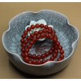thumbnail image 4 of Bracelet Extensible en Perles Rondes de 8 mm en Agate Rouge Naturelle de Qualité AA 7 Pouces Unisexe, 4 of 5