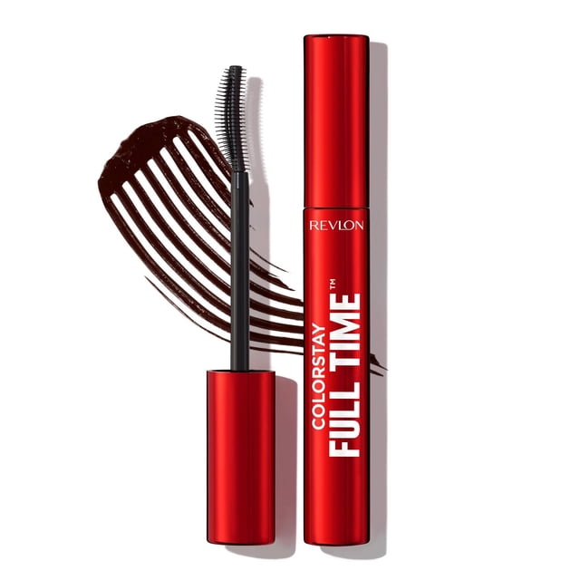 ColorStay Full TimeTM Mascara par Revlon en tube Rouge Lustré avec Texte Blanc, Montré avec la Baguette Brosse Universelle Incurvée et un Assortiment de Mascara Brun Foncé derrière, Mettant en Valeur une Formule Sans Flocons de 24 Heures, volume Modulable, Convient à Tous les types de Cils.