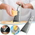 thumbnail image 2 of Fesfesfes Râpe à Fromage en Acier Inoxydable Outil Déchiqueteur de Fromage pour Râper le Parmesan, le Cheddar et Autres Fromages dans les Cuisines Domestiques et les Restaurants, 2 of 5