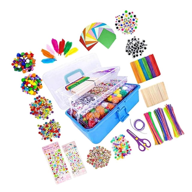 Freer Art Crafts Supplies for Kids, a 1500-piece kids craft kit featuring clips, scissors, toy eyes, coloured wooden sticks, feathers, paper, and twisted sticks, stored in a blue plastic box with a transparent lid. Perfect for creative indoor activities, DIY projects, and holiday gifts.