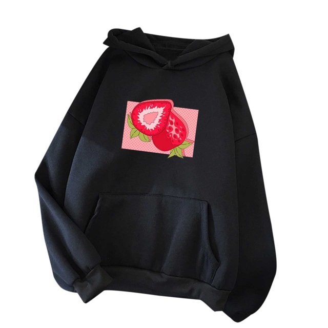 Pompotops Chandails à Manches Longues Décontractés pour Femmes, Mignons et Amples, à Imprimé de Fraises, avec Capuchon et Poche, en polyester Noir. Conçus pour Femmes, Ils Présentent un Graphique de Fraises vibrant à l'Avant, une Poche Kangourou, et une Coupe Décontractée avec Poignets et Ourlet Côtelés, Idéal pour un Usage Décontracté Ou Quotidien.