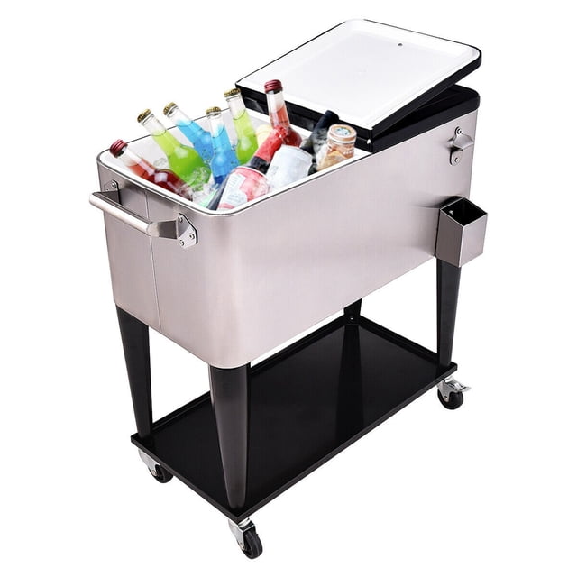 Costway Glacière de Patio à Roulettes pour Boissons Glacées, Coffre en Acier Inoxydable pour Piscine Extérieure de 80 Pintes. une Glacière durable en Acier Inoxydable avec Doubles Couvercles pour un Accès Facile, un Ouvre-Bouteille Intégré avec Récupérateur de Bouchon et une Tablette Inférieure pour un Rangement Supplémentaire. Elle Comprend Quatre Roulettes de 3 Pouces, Dont Deux Roues Verrouillables pour la Stabilité, et Supporte jusqu'à 80 Pintes. l'Intérieur Est Isolé avec de la Mousse à Haute Pression, Maintien de la performance Thermique jusqu'à 72 Heures. Comprend un Bouchon d'Égouttage pour un Nettoyage Facile. Convient