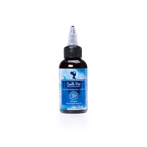 Camille Rose Huile de Ricin Noire Chebe Réparation Bouteille de 2 fl oz avec Bouchon Noir et Embout de Précision. l'Étiquette Bleue Affiche le logo Camille Rose et les Détails du Produit, Mettant l'Accent sur Sa Formule d'Huile pure et Fortifiante Conçue pour le Traitement des Cheveux, Favorisant la Croissance et Améliorant la Brillance.