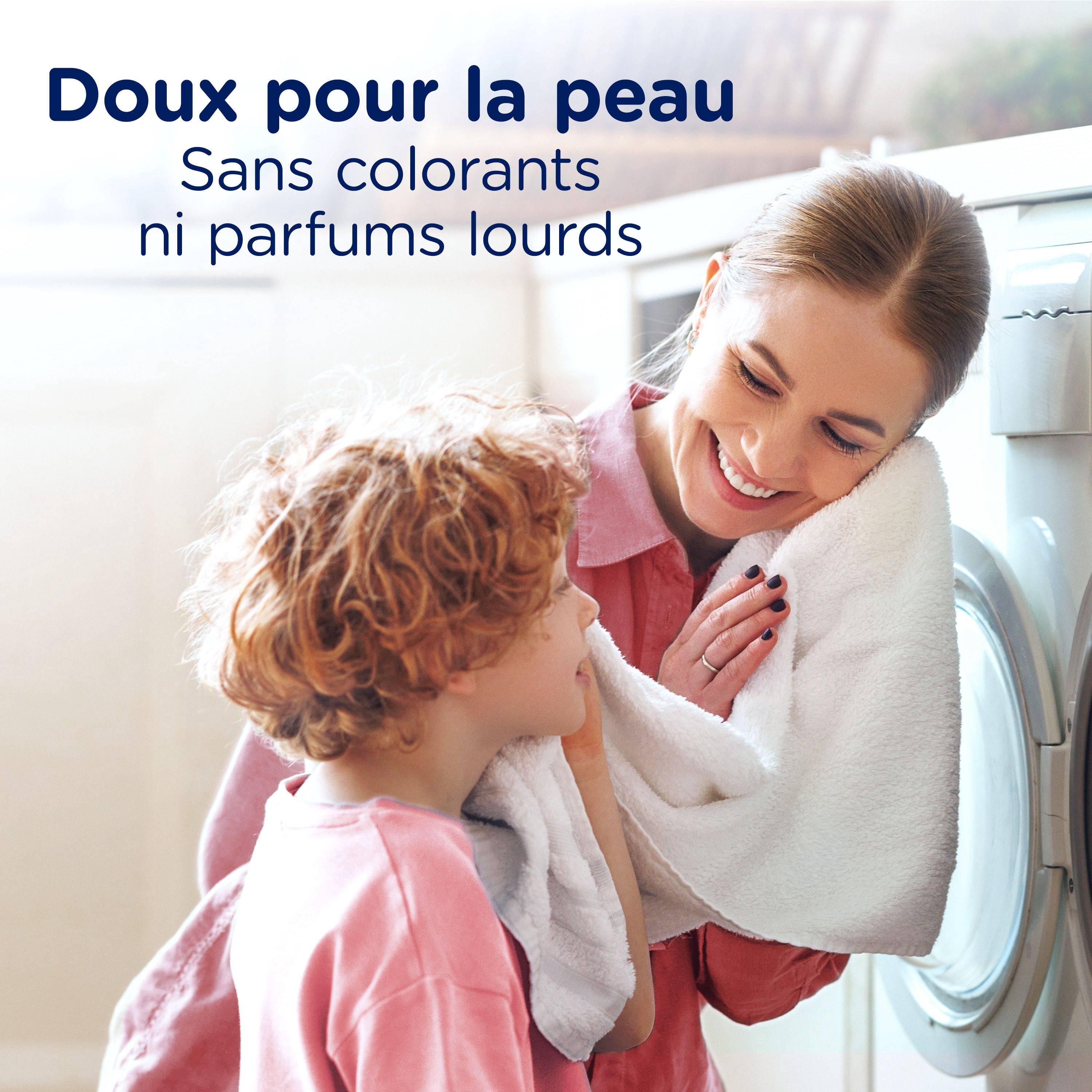 Downy Agent de Rinçage pour Tissus Éliminateur d'Odeurs de Linge, Parfum Brise du Printemps, Assouplissant pour Tissus et Rinçage pour Élimination des Odeurs de Linge 1.43L