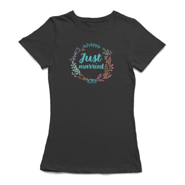 Just Married Colorful Flowers Wreath Women's Black T-shirt