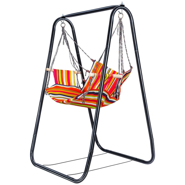Chaise Hamac avec support Présentant un Cadre en Métal Noir en Forme de a et une Chaise Balançoire à Rayures Colorées. le support Est Conçu pour une Utilisation Intérieure et Extérieure, Offrant Stabilité et Durabilité avec une Capacité de Charge Maximale de 440 Lb. la Chaise Est Fabriquée avec des Cordes en Coton de Haute Qualité et un Tissu oxford Écologique, Assurant Confort et Soutien Durable. Convient aux patios, Cours Arrière Ou Salons.