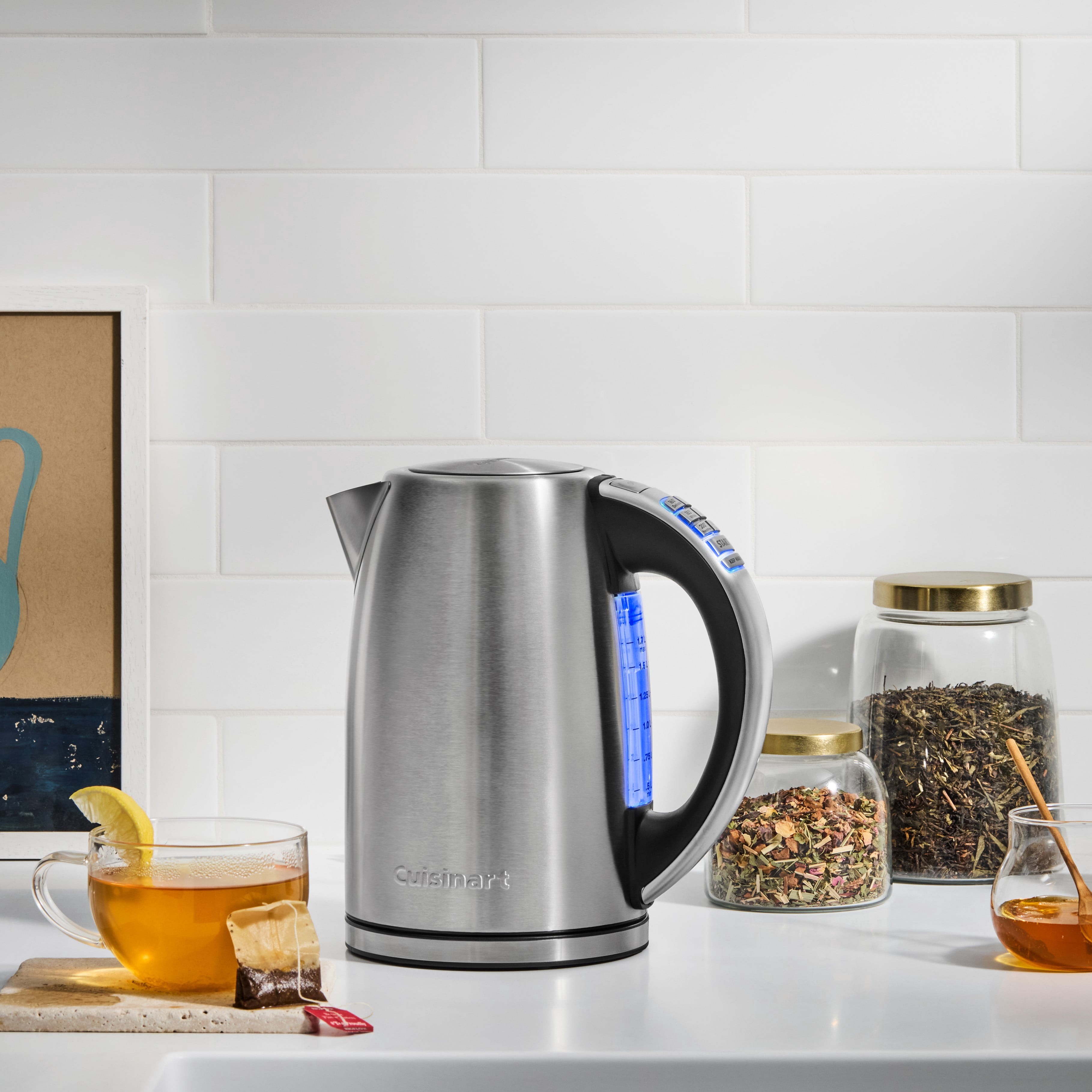 Bouilloire électrique Cuisinart PerfecTemp 1,7 L, chauffe rapide 1500 W, 6 températures préréglées, maintien au chaud 30 min, sans fil, acier inoxydable (CPK-17C)