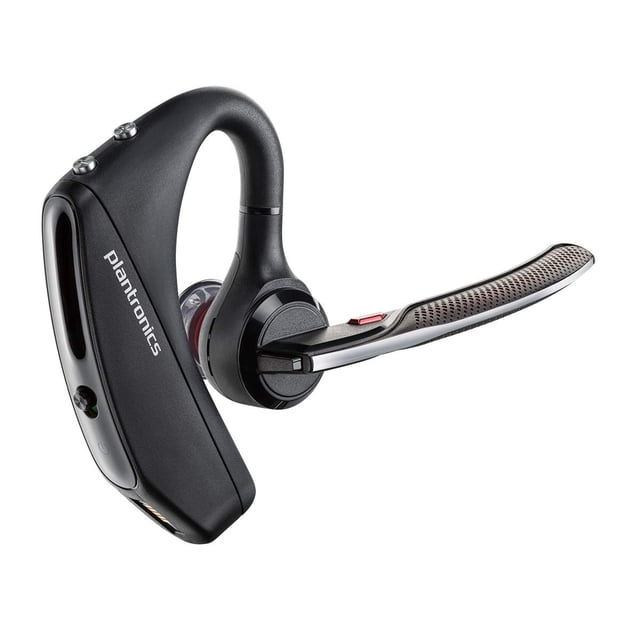 HP Poly Voyager 5200 Casque Sans Fil Bluetooth avec Microphone à Réduction de Bruit. Doté d'Un design Noir Épuré avec un Crochet d'Oreille Ergonomique et une Perche de Microphone Prolongée. Équipé de Quatre microphones et d'Un DSP Propriétaire pour une Réduction de Bruit Avancée, avec Technologie WindSmart pour un audio Clair dans les Réglages Extérieurs. Comprend une Clarté Vocale HD et un Connecteur de Chargement Micro USB pour Plus de Commodité.