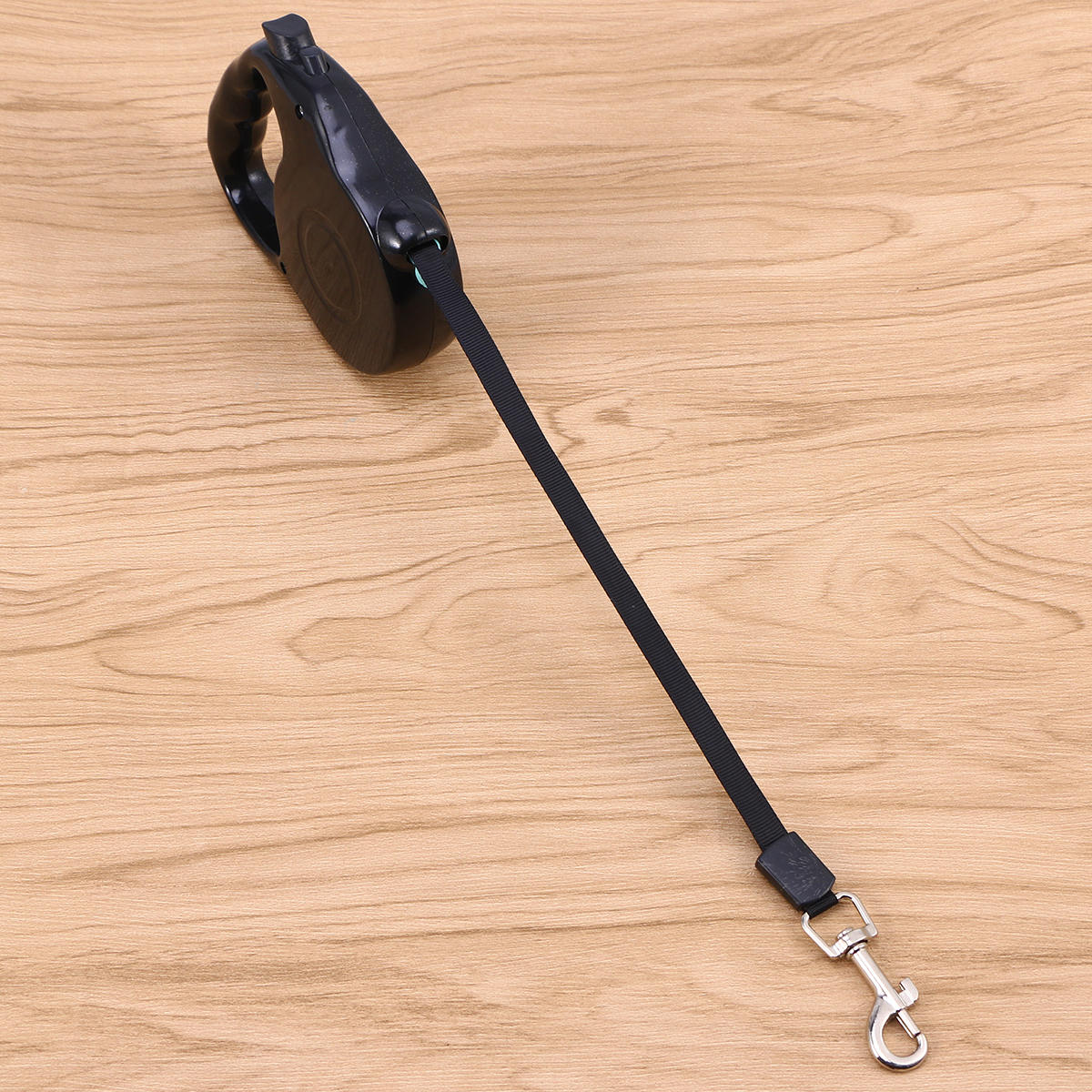 Raindrops Automatic Retractable Dog Leash Black with One Handed Stop and Large Handle