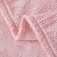 thumbnail image 4 of Holiday Time Couverture gaufrée – Rose DQ, 4 of 9