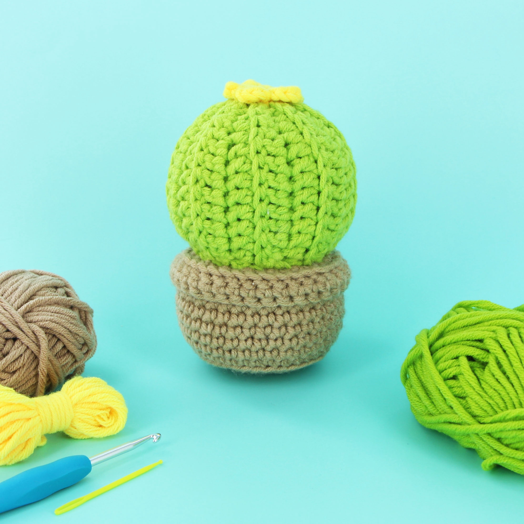 UNIQUE CREATIV CRAFT Cactus Crochet Kit 14 × 13 × 14 cm (5.5 × 5.1 × 5.5 in)