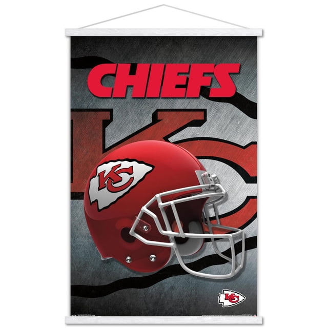 NFL Kansas City Chiefs - Affiche Murale Casque 16, 22,375 Pouces x 34 Pouces Montrant un Profil Latéral d'Un Casque de football Kansas City Chiefs Rouge avec un Masque Blanc et le logo Rouge et Blanc à Pointe de Flèche de l'Équipe, sur Fond Métallique Texturé avec un Grand Emblème KC Délavé et un Texte Chiefs Rouge Audacieux, Imprimé sur Papier d'Affiche Lustré, Convient à la Décoration Murale de Chambre de fan de Sport Ou de Fête