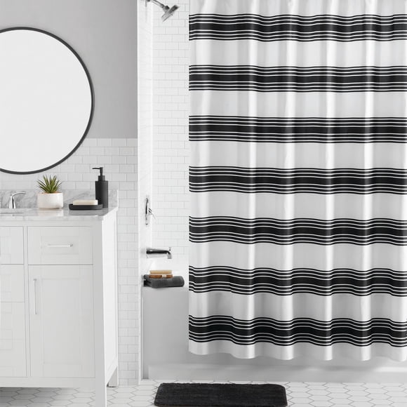 Ensemble de salle de bain Mainstays de 16 pièces à rayures noires – Rideau de douche en tissu avec tapis, crochets, distributeur de savon et plateau