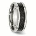 thumbnail image 4 of Acier Inoxydable Poli avec Incrustation de Fibre de Carbone Noir 8mm Bague 10 Taille, 4 of 6