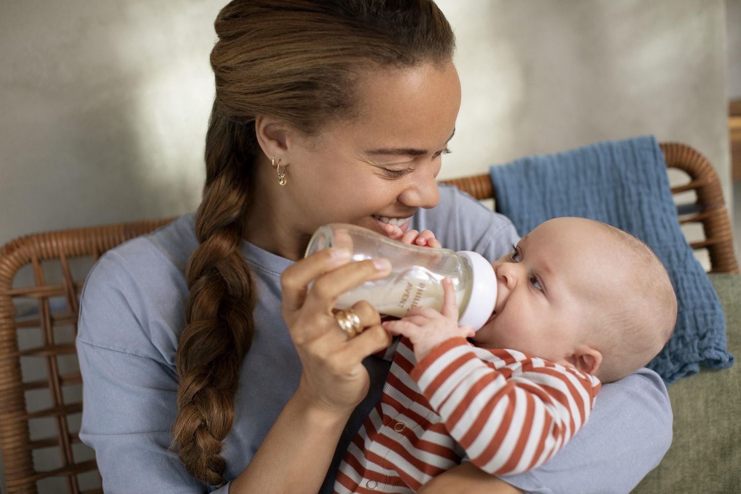 Philips Avent Glass Natural Baby Bottle With Natural Response Nipple, 3x8oz Bottles, SCY913/03