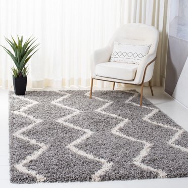 Safavieh Venus Carleen Chevron Shag Area Rug