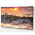 thumbnail image 2 of Lever de Soleil et Vagues Océaniques Rugissantes, 2 of 3