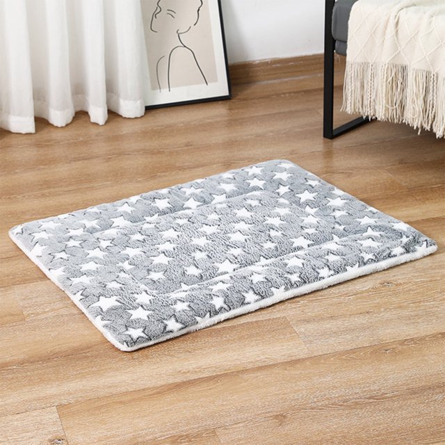 LEEYNEER Dog Bed Flat Crate with Anti-Slip Bottom Machine Washable Pet Kennel Pad for Dog Sleeping Pet Sleeping for Cats and Dogs Of All Sizes Soft Skin Pet Sleeping