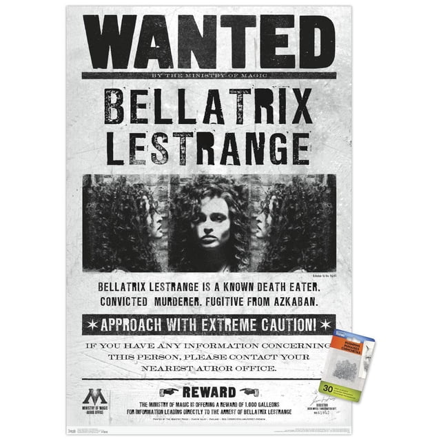 Le Monde des Sorciers : Harry Potter - Affiche Murale Bellatrix Recherchée, 14,725 Pouces x 22,375 Pouces Affiche une Affiche Vintage de Recherche avec Texte Noir Audacieux « Wanted » et « Bellatrix LESTRANGE ». Elle Comprend Trois images Latérales en Noir et Blanc de Bellatrix LESTRANGE aux Cheveux Bouclés sur un Fond en Papier Vieilli. l'Affiche la Décrit comme une Mort-Vivante Connue, un Meurtrier Condamné et un Fugitif d'Azkaban
