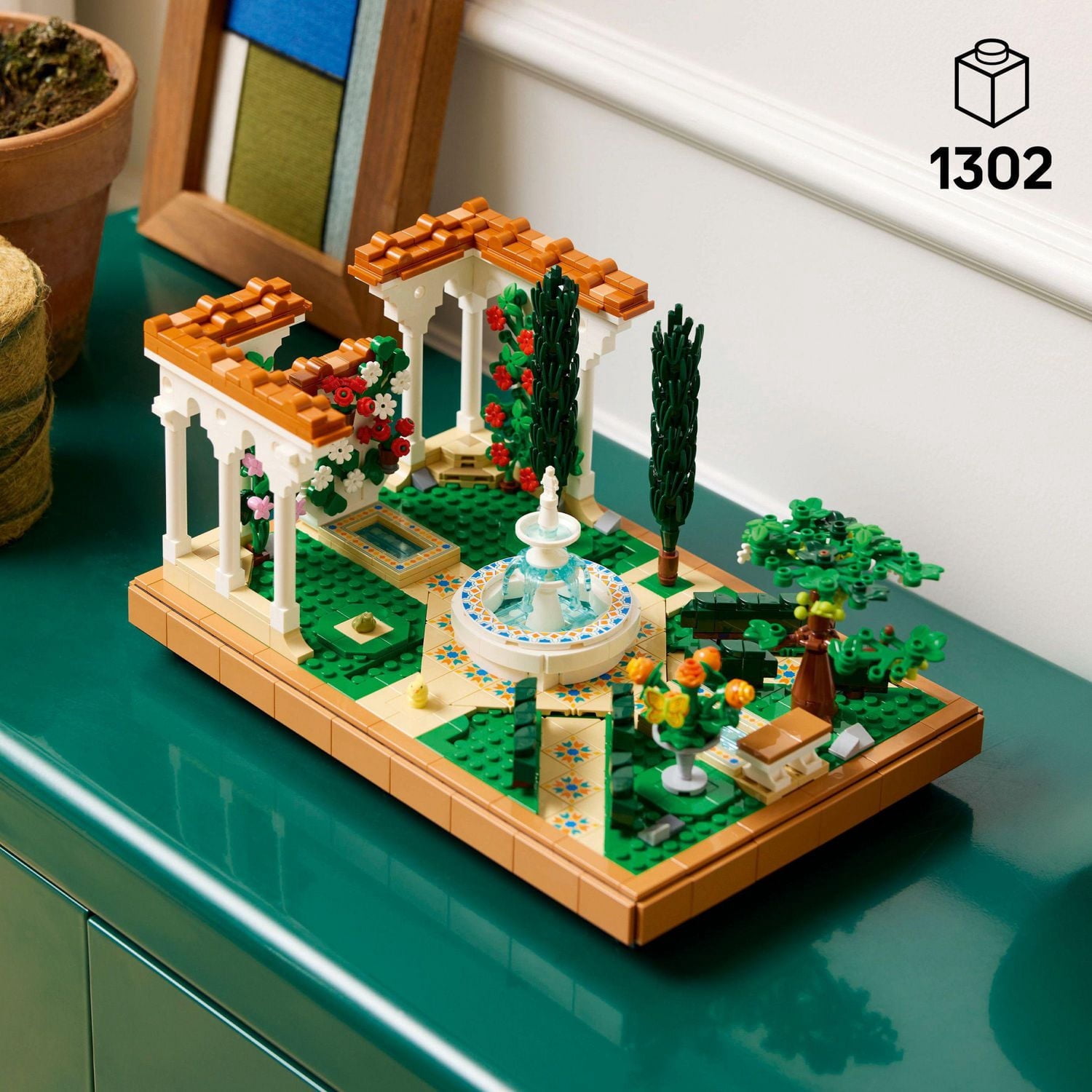 LEGO Icons Le jardin à la fontaine 10359 Ensemble de construction (1302 pièces)