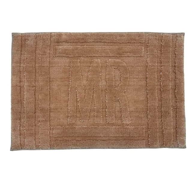 Home Décor Inc Naples Collection Tapis de Bain en Microfibre – 20 Pouces x 30 Pouces, Tapis de Salle de Bain Rectangulaire Brun en Microfibre Douce et Absorbante, avec Lettres « Mr » Texturées en Relief et Bords Bordés, Séchage Rapide et Antidérapant pour la Sécurité de la Salle de Bain.
