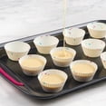 thumbnail image 3 of Trudeau – Ensemble de 12 Caissettes à Muffins en Silicone Standard, 3 of 8