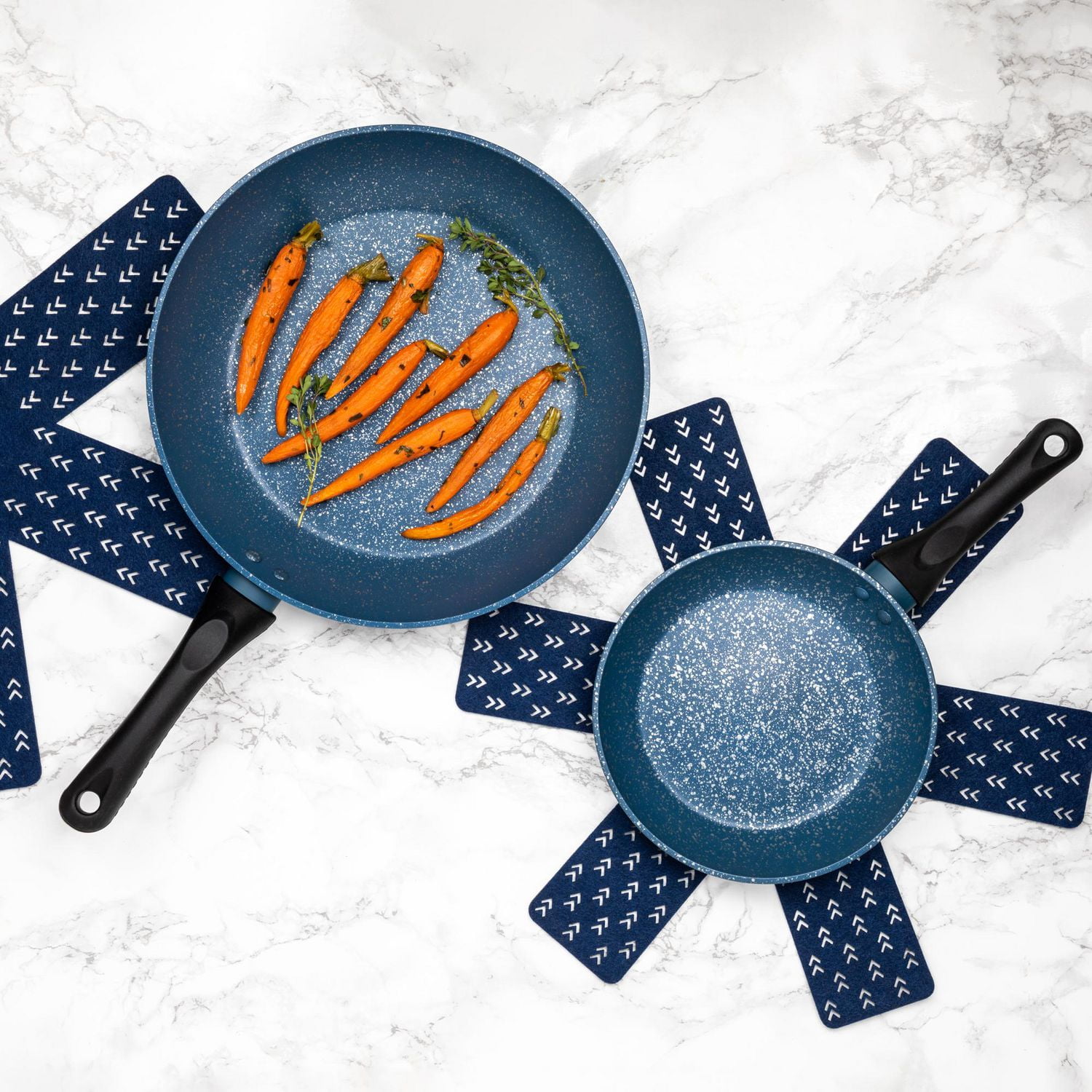 Thyme & Table Ensemble de Poeles a Frire Antiadhesives, Bleue