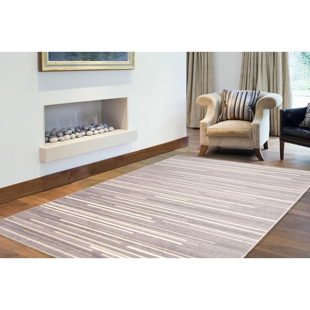 ECARPET Tapis à Rayures, Style Minimaliste Tapis Moderne Fika Collection en Gris avec Fines Rayures Blanches Linéaires, Posé sur Plancher de Bois Franc dans un Salon avec un Fauteuil beige avec un Coussin à Rayures, un Foyer Encastré Moderne avec Pierres Décoratives, et des Rideaux beige, Convient pour Ajouter Chaleur et Style aux Espaces Intérieurs.