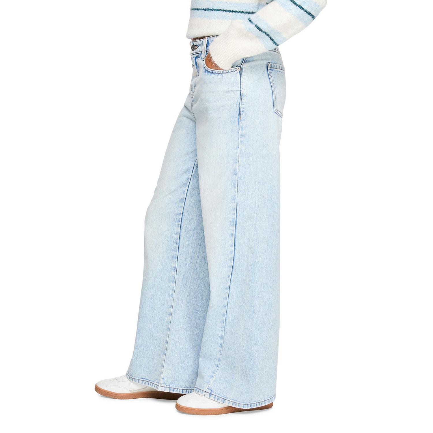 No Boundaries Women's Mid Rise Wide Leg Jean