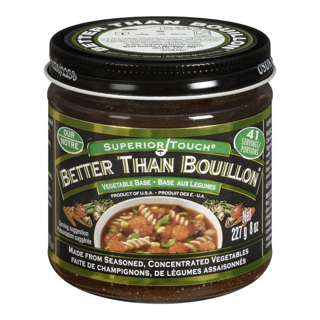 Better Than Bouillon Base de Légumes dans un Pot en Verre de 227 g (8 oz) avec Couvercle à Vis Noir, Étiqueté comme Base de Légumes Concentrée Faite à Partir de Carottes, de Céleri, d'Oignons et de Tomates Assaisonnées, Idéal pour Rehausser les Soupes, les Ragoûts et les Piments avec une Saveur Riche et Offrant 41 Portions par Contenant.