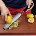 thumbnail image 1 of TIMIFIS Râpe Longue Râpe Fromage Zesteur de Citron Carotte Orange Parmesan Noix Épice S/acier Gadgets de Cuisine, 1 of 7