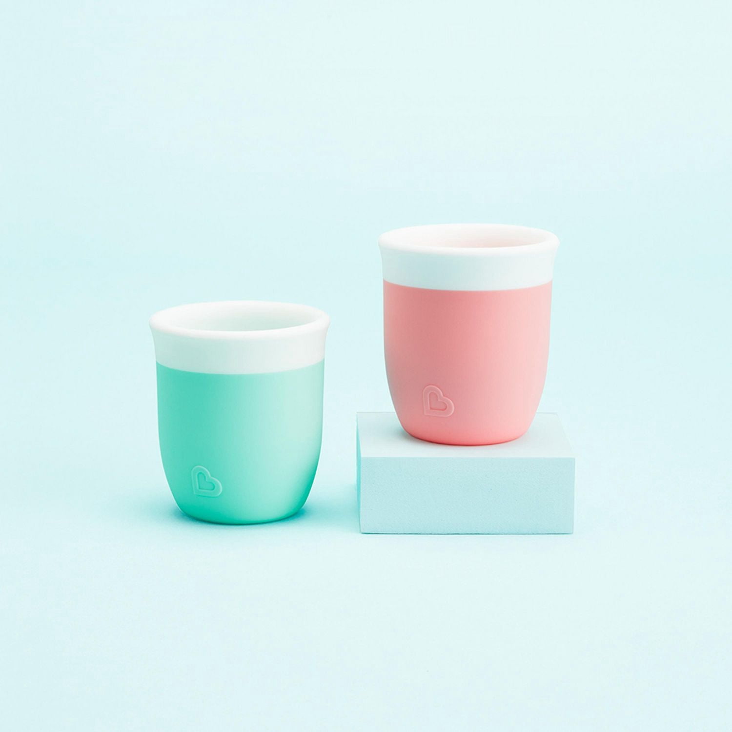 Munchkin C’est Silicone! Open Training Cup for Babies and Toddlers 4 months+, 2 Ounce