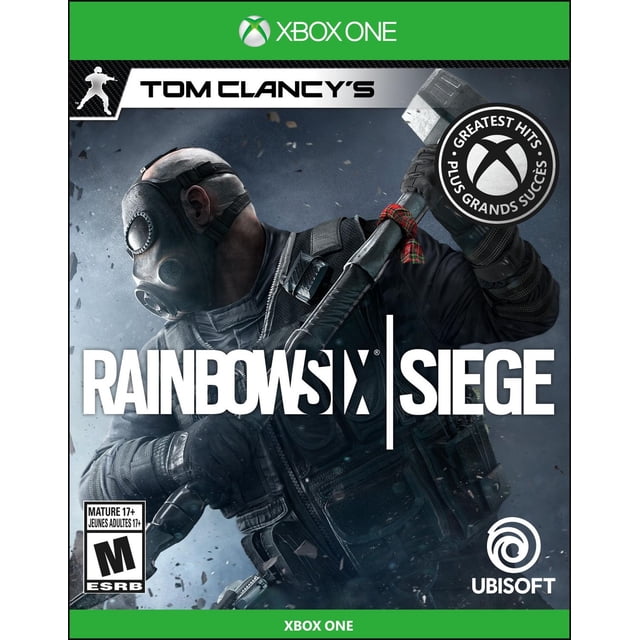 Tom Clancy's Rainbow Six Siege Coque de Jeu Xbox One Mettant en Vedette un Opérateur Tactique en Tenue de combat Noire et Masque à Gaz Tenant un Marteau à Traîneau avec un Tissu à Carreaux Rouges sur la Poignée, sur Fond Fumé avec des Débris Volants, logos Ubisoft et ESRB Mature 17+ Visibles.