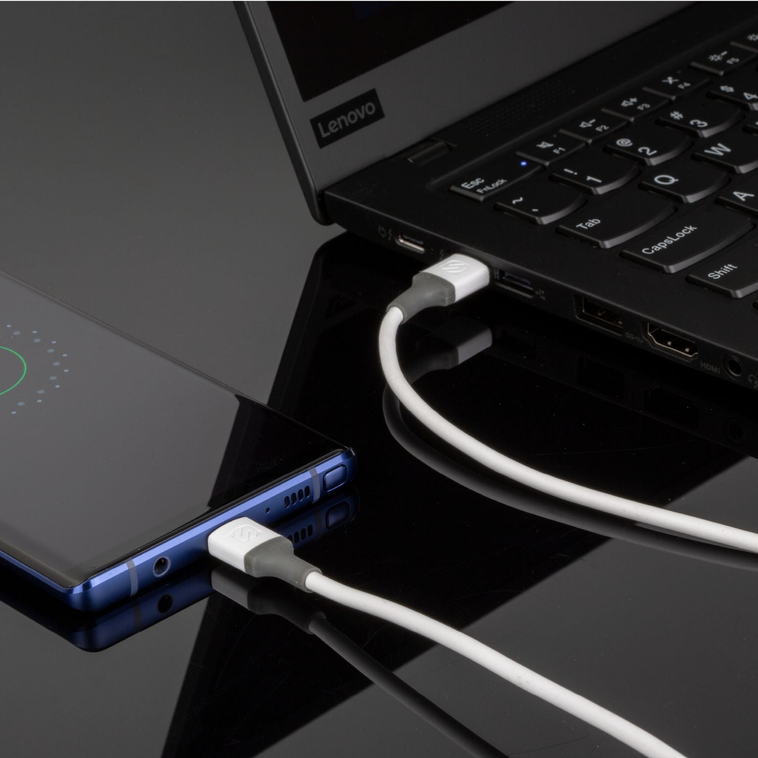 Câble de recharge et synchronisation Scosche CA4WG-SP Strikeline USB-A à USB-C 1,3 m (4 pi) blanc/gris
