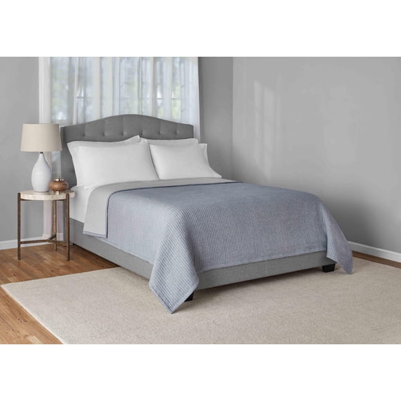 Mainstays Garment Wash Adult Matelasse Quilt, Grey, Double Queen, 1 Piece