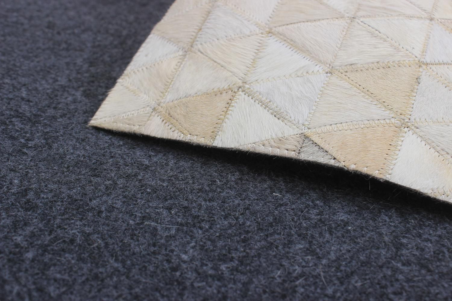 ECARPETGALLERY Tapis Fait à la Main pour Salon, Salle à Manger et Chambre à Coucher Contemporain Collection Patchwork en cuir 5'0" x 8'0" en Ivoire
