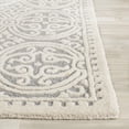 thumbnail image 2 of SAFAVIEH Cambridge Leslie Geometric Area Rug, 2 of 4