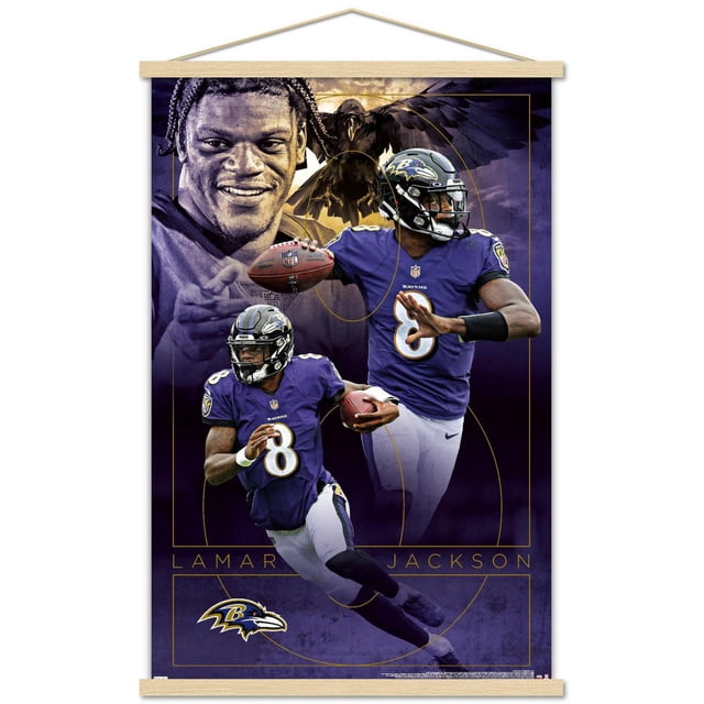 NFL Baltimore Ravens - Lamar Jackson 20 Affiche Murale, 22,375 Po x 34 Po Encadrée, Représentant Lamar Jackson en Uniforme des Ravens Violet et Blanc Numéro 8 dans Plusieurs poses d'Action de football Tenant un Ballon de football, sur Fond Violet Foncé avec un Graphique de Corbeau et des accents à Lignes Dorées, Idéale pour la Déco Murale de la Maison Ou du Bureau.