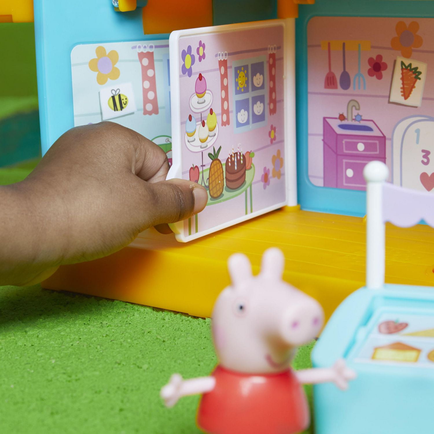 Peppa Pig Peppa et sa maison d'amis réservée aux enfants, jouet préscolaire, sons, inclut 2 figurines, 7 accessoires, à partir de 3 ans