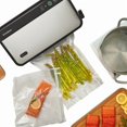 thumbnail image 4 of FoodSaver Système de Mise sous Vide avec Accessoire Scelleuse Portative, 4 of 8