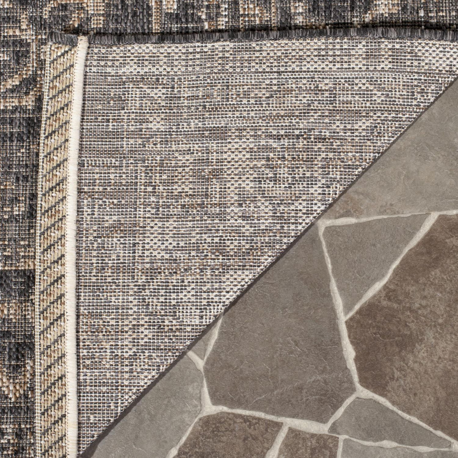 SAFAVIEH Courtyard Clodagh Medallion Indoor/Outdoor Area Rug