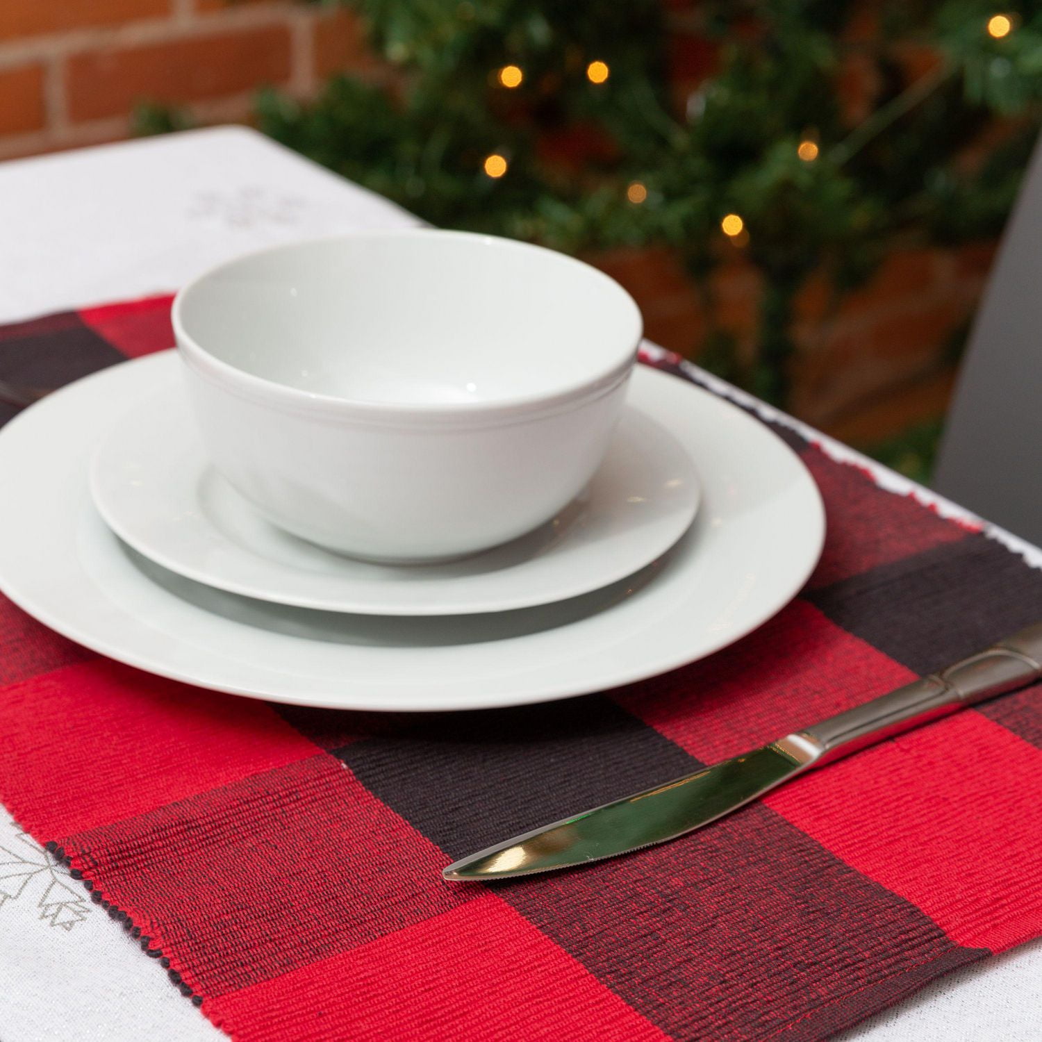 Fabstyles Buffalo Check Cotton Placemats Set of 4 Machine Washable Table Mats Perfect for The Kitchen and Dining or Outdoor Tables