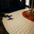 thumbnail image 3 of Pavé de Passage à 7 Hexagones en Pierre et Béton, 3 of 10