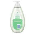 thumbnail image 2 of Johnson's Nettoyant pour le Bain aux Vapeurs Apaisantes pour Bébé à l'Eucalyptus, 2 of 8