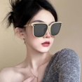 thumbnail image 4 of Lunettes de Soleil Tendance Lunettes de Protection Solaire Femmes Polyvalentes Élégantes Lunettes de Soleil Lunettes de Conduite pour Voyages d'Automne Randonnée Plein Air Camping Jaune, 4 of 8