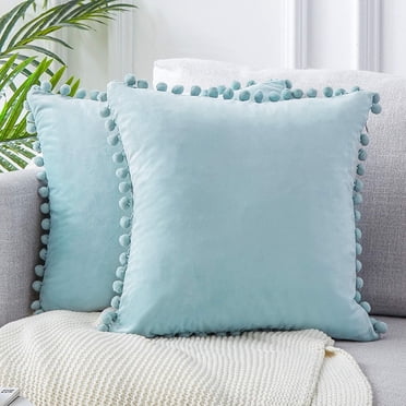 Set of 2 Velvet Cushions with Pompoms Solid Color Cushion Covers Decorative Cushions Cushions Seat Cushions Decorative Cushions Couch Cushions for Sofa, Bedroom, Office 45X45cm