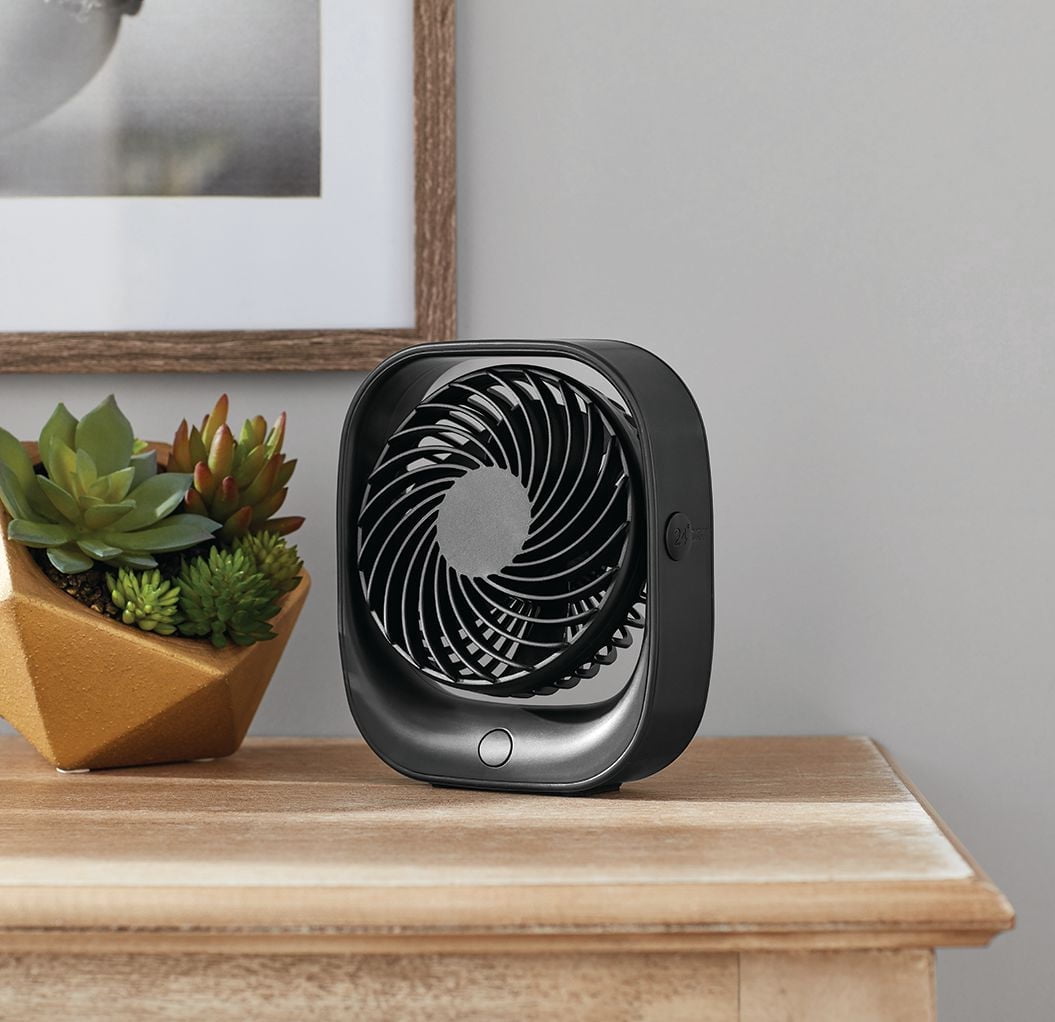 Ventilateur de table portatif USB rechargeable personnel de Mainstays en noir