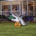 thumbnail image 2 of Scène animée de collation de requin gonflable d'Halloween, 2 of 6